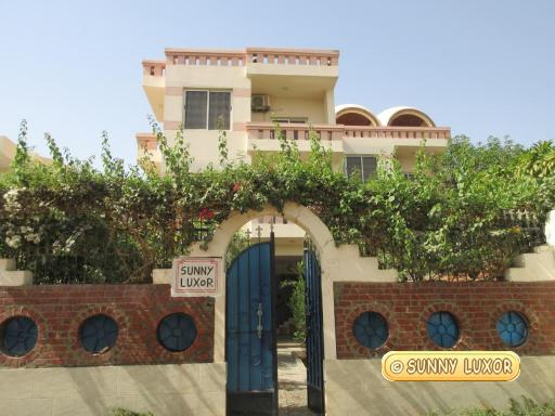 Sunny Luxor - Housity