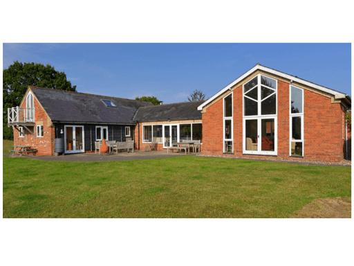 Crossing Cottage, Thorpeness - Housity
