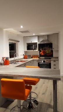 Ruth's Refresh Country Retreat with Own Hot Tub - Housity