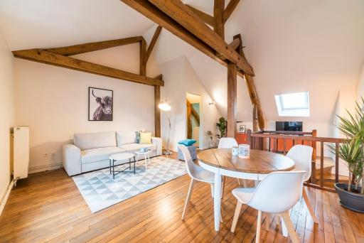 Newcenter Duplex - Housity