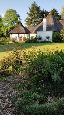 Piccadilly Farm Cottages - Housity