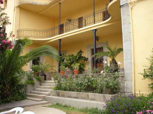 Hostal La Colonial - Housity