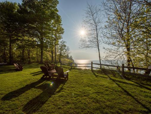 Lakeview on the Lake - Housity