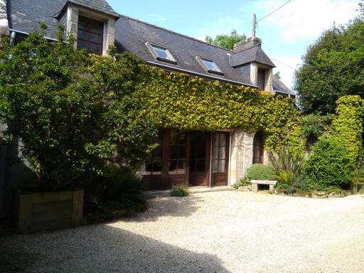 Gite Du Manoir De Suguensou - Housity