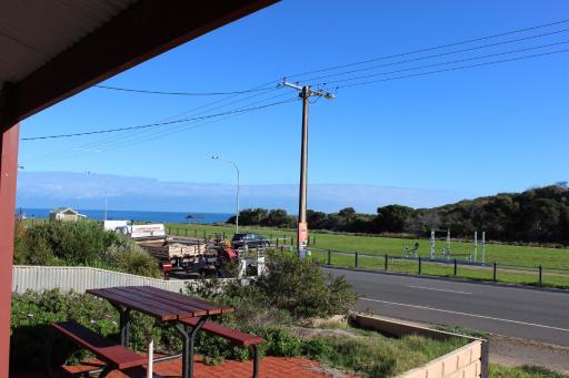 Bott's Beach Retreat - Maslin Beach - 100M to beach - Housity
