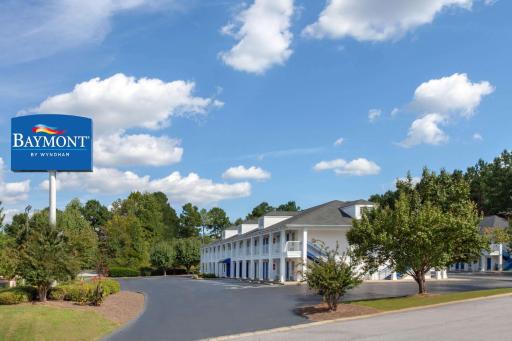 Baymont by Wyndham Greenwood - Housity