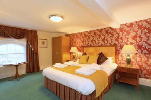 Downe Arms Country Inn - Housity