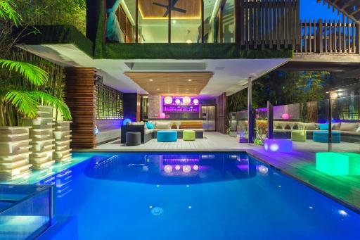 Cubby House - Housity