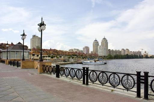 Dream Town Apartment - Housity