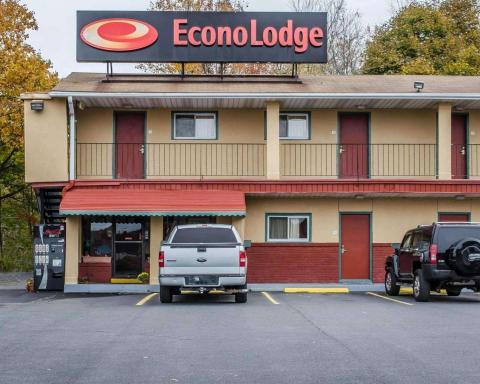 Econo Lodge - Housity