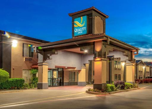 Quality Inn Forest Hill - Fort Worth South - Housity
