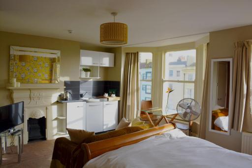 Amherst Brighton - Housity
