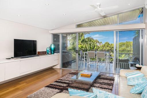 Byron Bay Accom Unit 1 22 Mahogany Drive - Beach House 1 at Vue - Housity