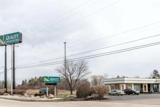 Quality Inn & Suites Fairview - Erie - Housity