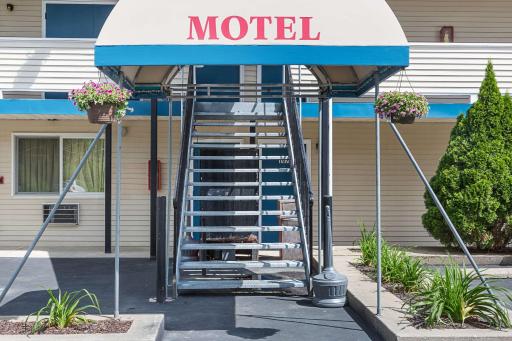 Rodeway Inn Milford - I-84 - Housity