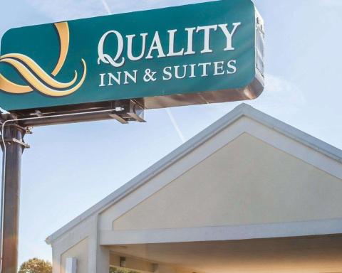 Quality Inn & Suites - Housity