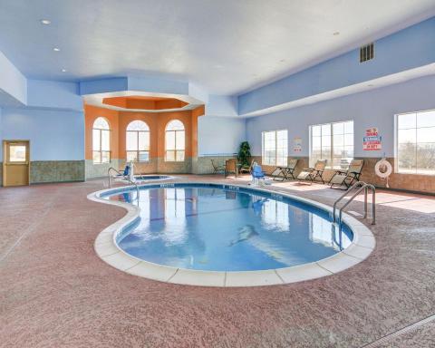 Comfort Suites Lake Worth - Housity