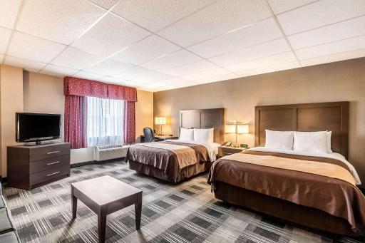 Comfort Inn Ballston - Housity