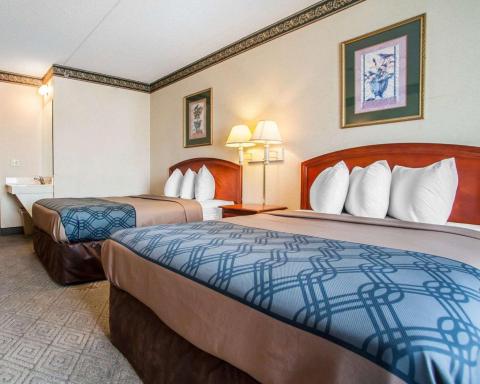 Rodeway Inn & Suites Milwaukee Airport - Housity
