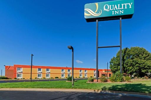 Quality Inn South - Housity