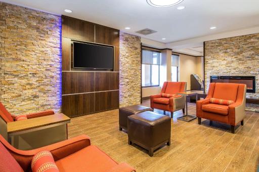 Comfort Inn & Suites Kissimmee by the Parks - Housity