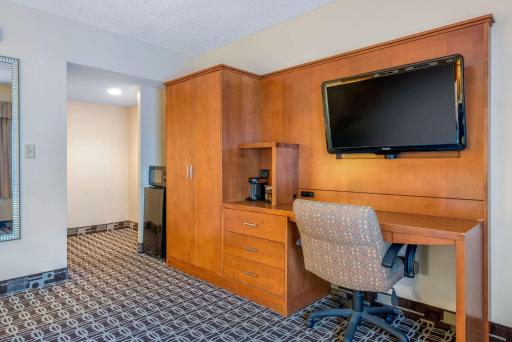 Quality Inn Savannah Historic District - Housity