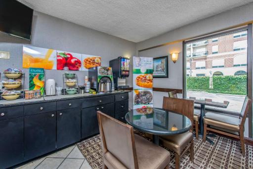 Quality Inn Savannah Historic District - Housity