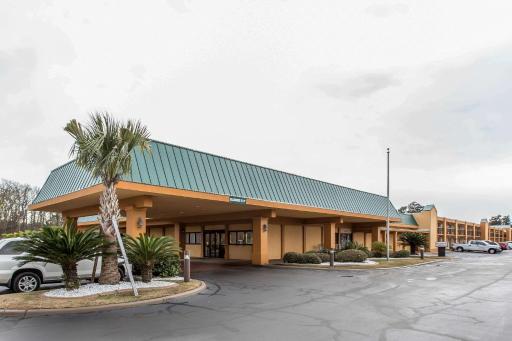 Quality Inn Midtown - Housity