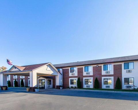 Quality Inn & Suites - Housity