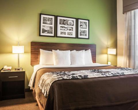 Sleep Inn & Suites Downtown Inner Harbor - Housity