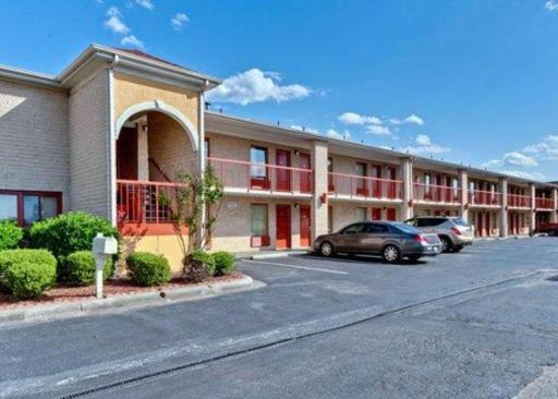 Quality Inn & Suites - Housity