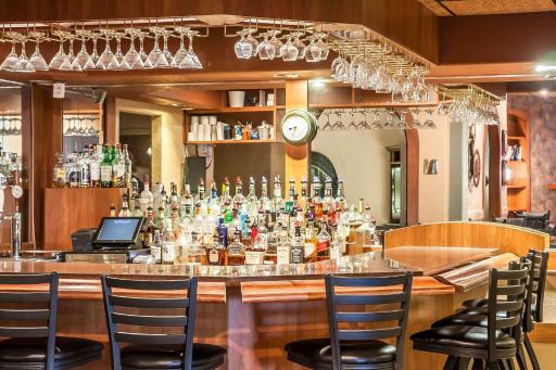 Sleep Inn & Suites Conference Center and Water Park - Housity