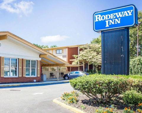 Rodeway Inn Huntington Station - Melville - Housity