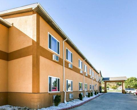 Quality Inn - Housity