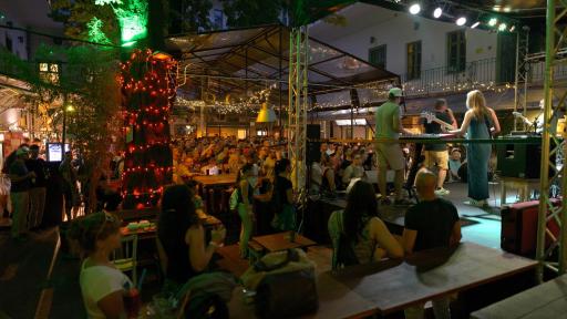 The Hive Party Hostel Budapest - Housity