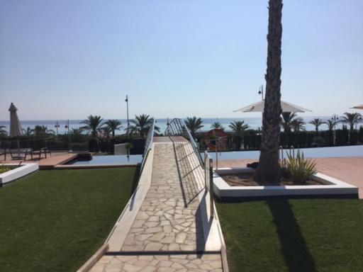 Luxury Beach front apartment - Housity