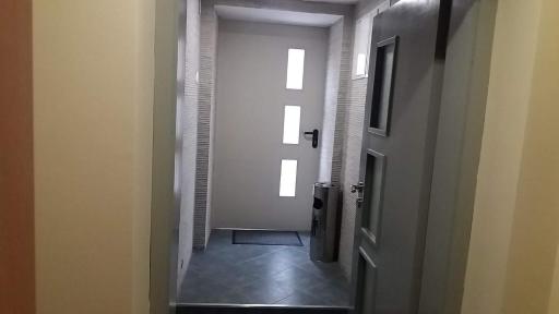 Noshchuvki botevi - Housity