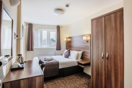 Prince Regent Hotel Excel London - Housity