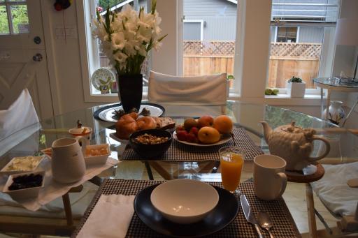 Rathtrevor Beach B&B - Housity