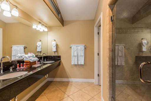 Econo Lodge Lake Elsinore Casino - Housity