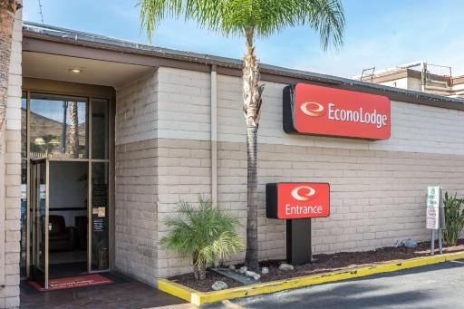 Econo Lodge Lake Elsinore Casino - Housity