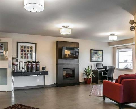 Travel Proud Sustainability certification Comfort Inn Montreal - Laval - Highway 15 - Housity