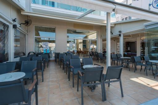 Hotel Plaza - Housity