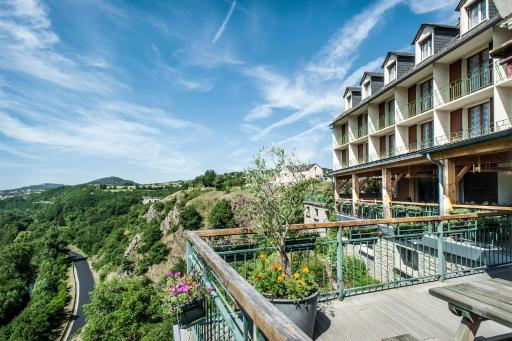 Hôtel Des Rochers - Housity