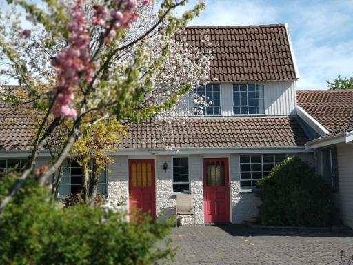 Ferry Motel - Housity