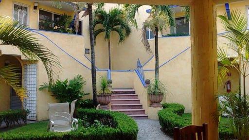HOTEL POSADA MONTSERRAT - Housity