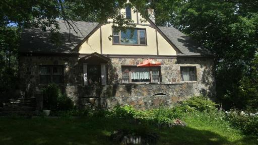 Maurrocks - A Pocono Mountains B&B - Housity