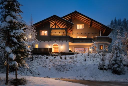 Designferienhaus Luxus Bergchalet XXL Ski In-Out Snow Space Wagrain Flachau - Housity