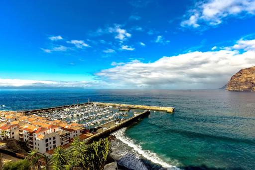 First line beach front 2 bedroom apartment Los Gigantes - Housity