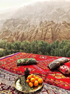 Monkey Fingers House by Fatima mellal - Housity